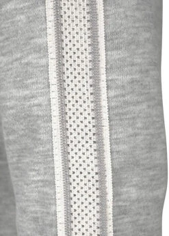 Bench Logo Print Hoody -Modish Dress Up Bench Logo Print Hoody759473FRSC W02