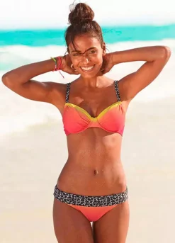 KangaROOS Batik Print With Leopard Accent Underwired Bikini -Modish Dress Up KangaROOS Batik Print with Leopard Accent Underwired Bikini763866FRSP