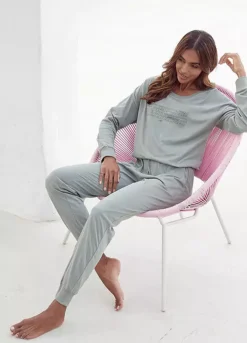 KangaROOS Slogan Print Pyjamas -Modish Dress Up KangaROOS Slogan Print Pyjamas67395267FRSP W01