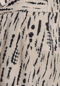 S.Oliver Woven Shorts -Modish Dress Up s.Oliver Woven Shorts25095366FRSP W03